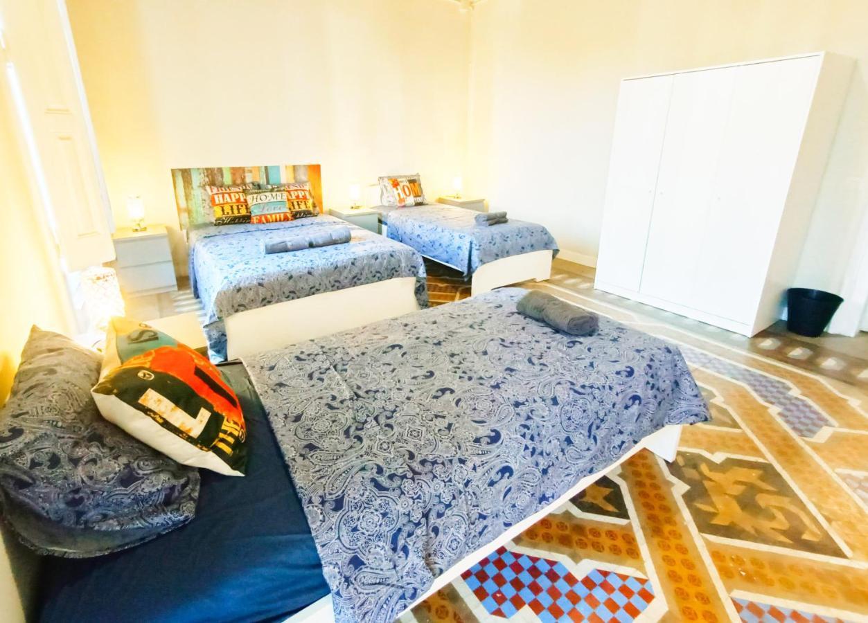 By Plaza Catalunya Rooms Barcelona Eksteriør billede