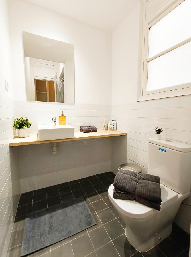 By Plaza Catalunya Rooms Barcelona Eksteriør billede