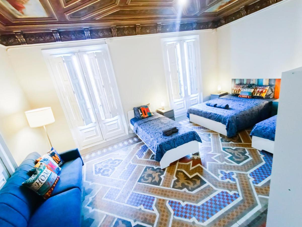 By Plaza Catalunya Rooms Barcelona Eksteriør billede