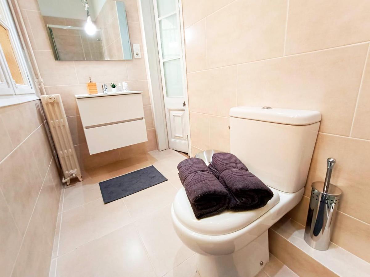 By Plaza Catalunya Rooms Barcelona Eksteriør billede